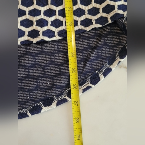 Pixley High Low Deep Blue White Aqua Geometric Honeycomb Tank Top Size Small - Picture 7 of 10